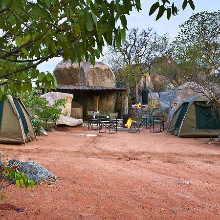 Hoada Camp Site Hotel Palmwag Екстериор снимка